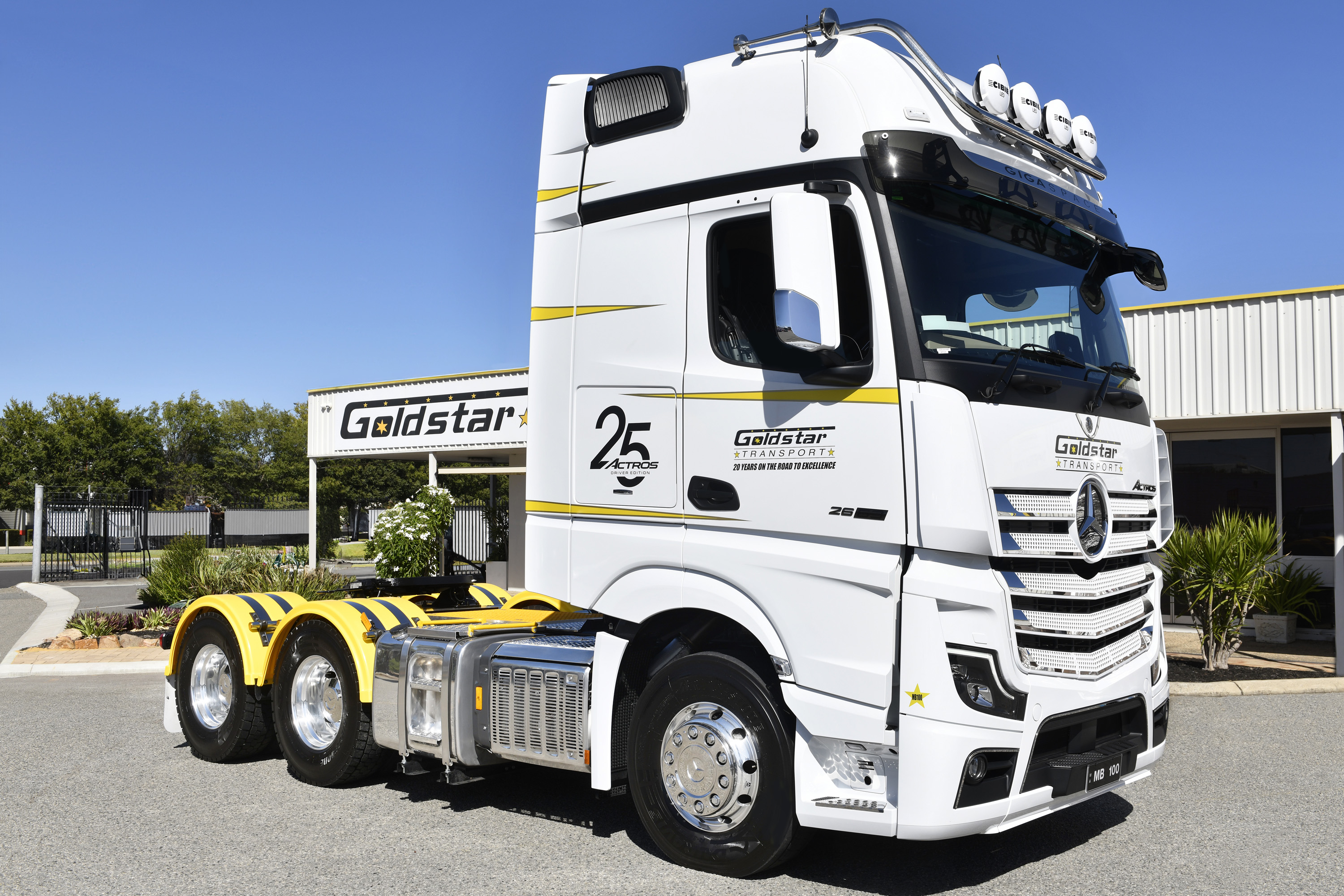 Goldstar Transport celebrates 20th anniversary with 100th Mercedes-Benz Actros